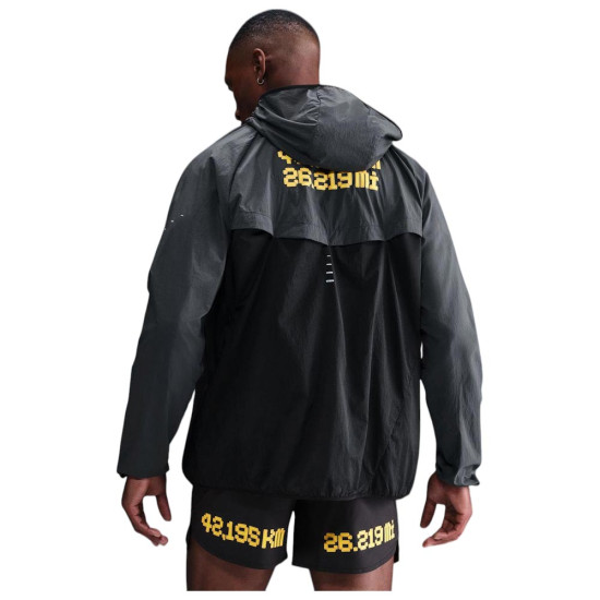 Nike Ανδρικό μπουφάν City Berlin Marathon Stride Jacket Nike Ανδρικό μπουφάν City Berlin Marathon Stride Jacket